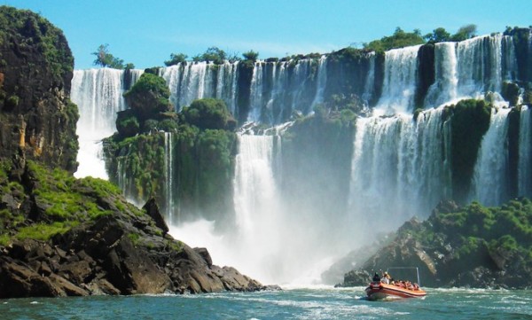 CATARATAS DEL IGUAZÚ en AVIÓN